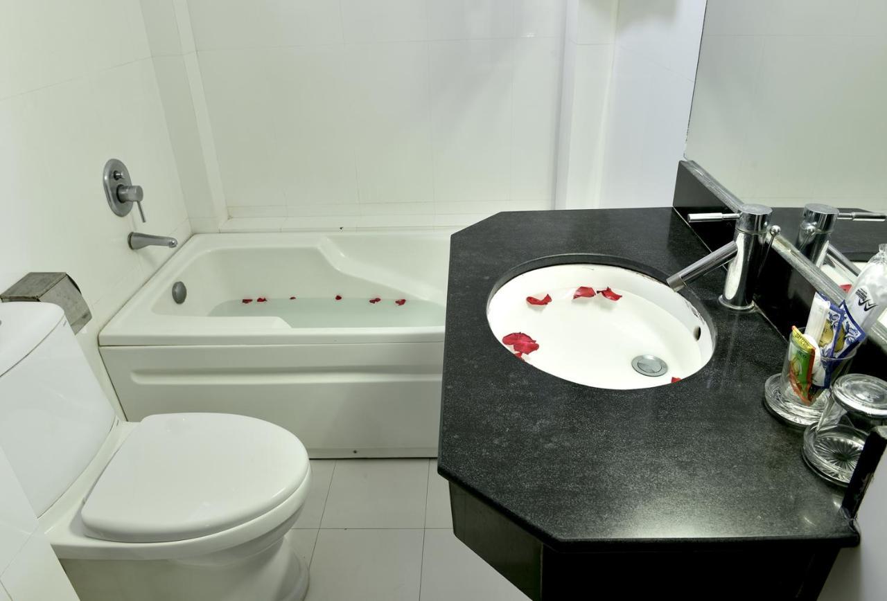 Carina Hotel На Транг Екстериор снимка