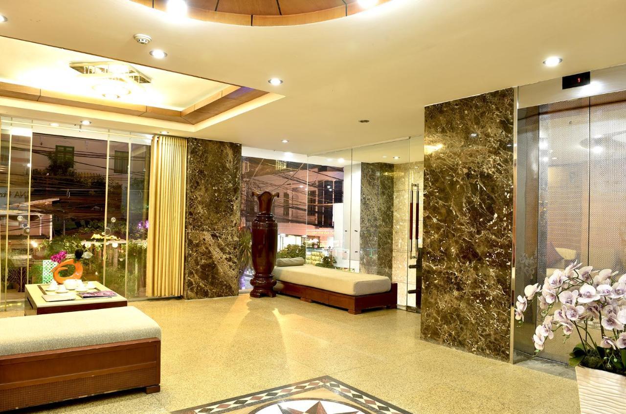 Carina Hotel На Транг Екстериор снимка